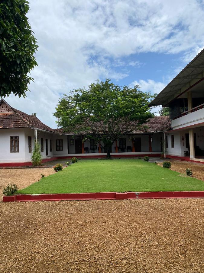 Akkara Homestay & Ayurveda コッタヤム エクステリア 写真