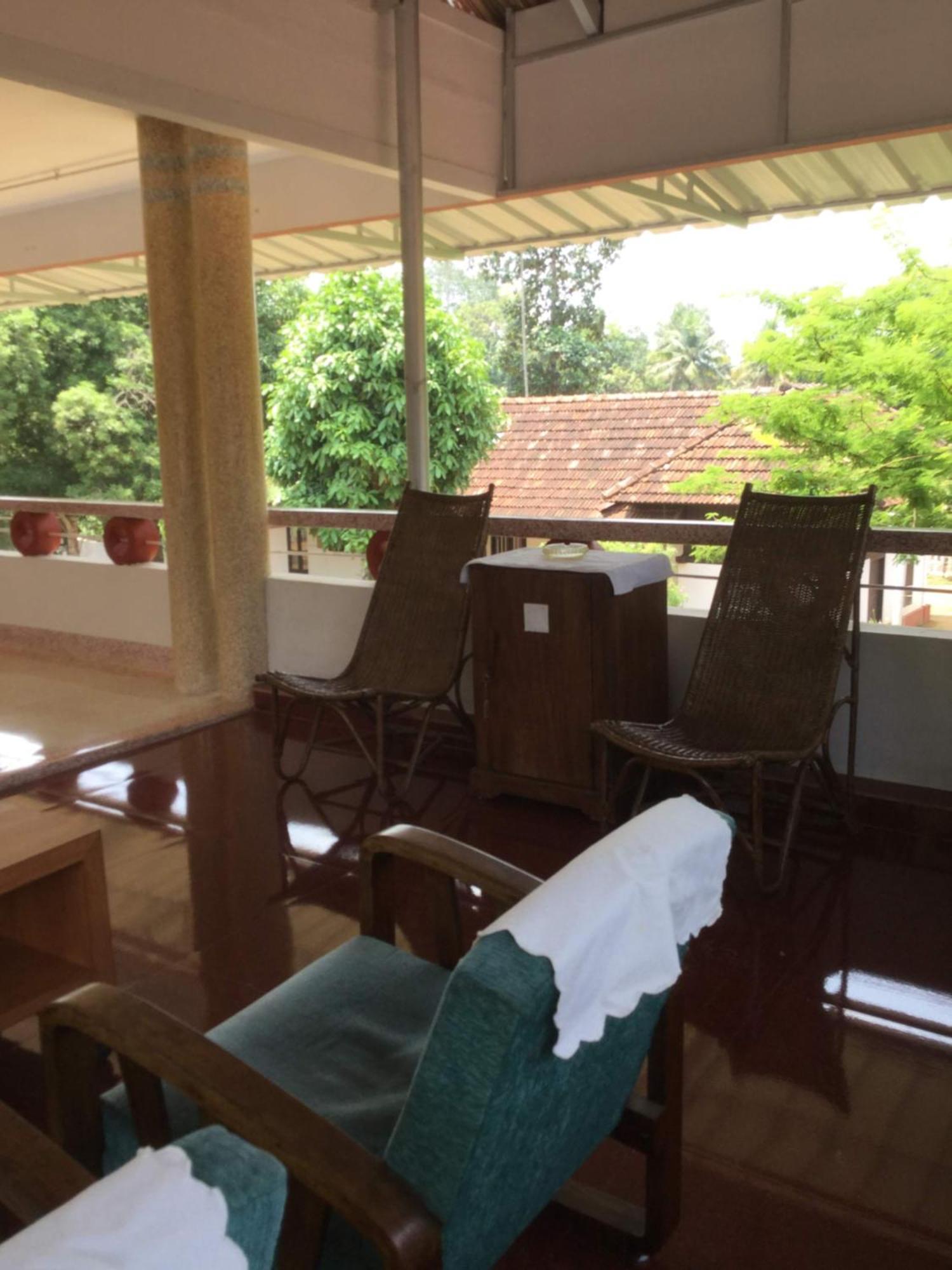 Akkara Homestay & Ayurveda コッタヤム エクステリア 写真