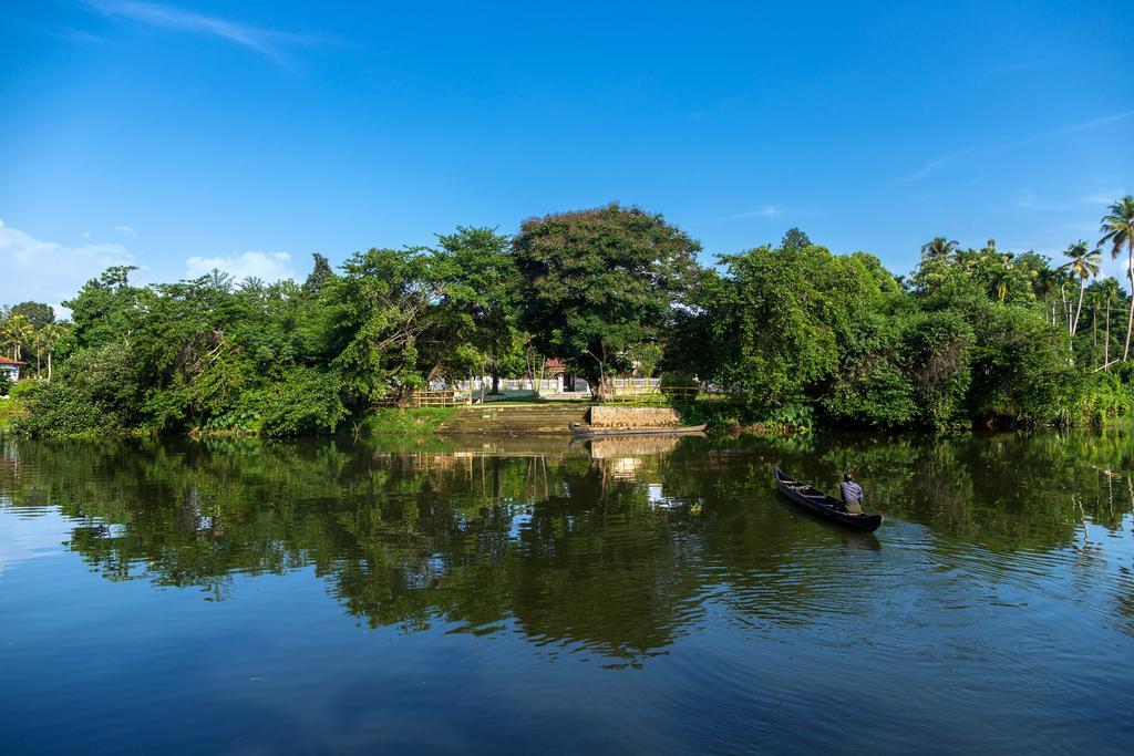 Akkara Homestay & Ayurveda コッタヤム エクステリア 写真