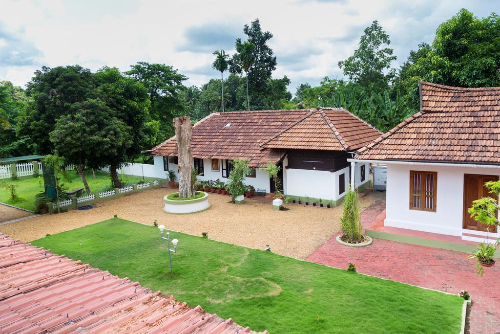 Akkara Homestay & Ayurveda コッタヤム エクステリア 写真